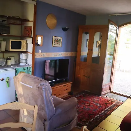 Independant - Services Diner Et Petit-dejeuner Possible *